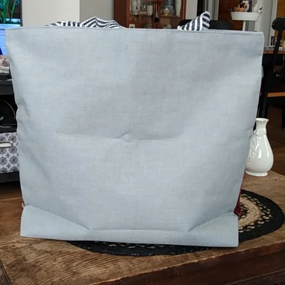 Disney Mickey Mouse Tapestry Tote NWOT - Picture 8 of 9